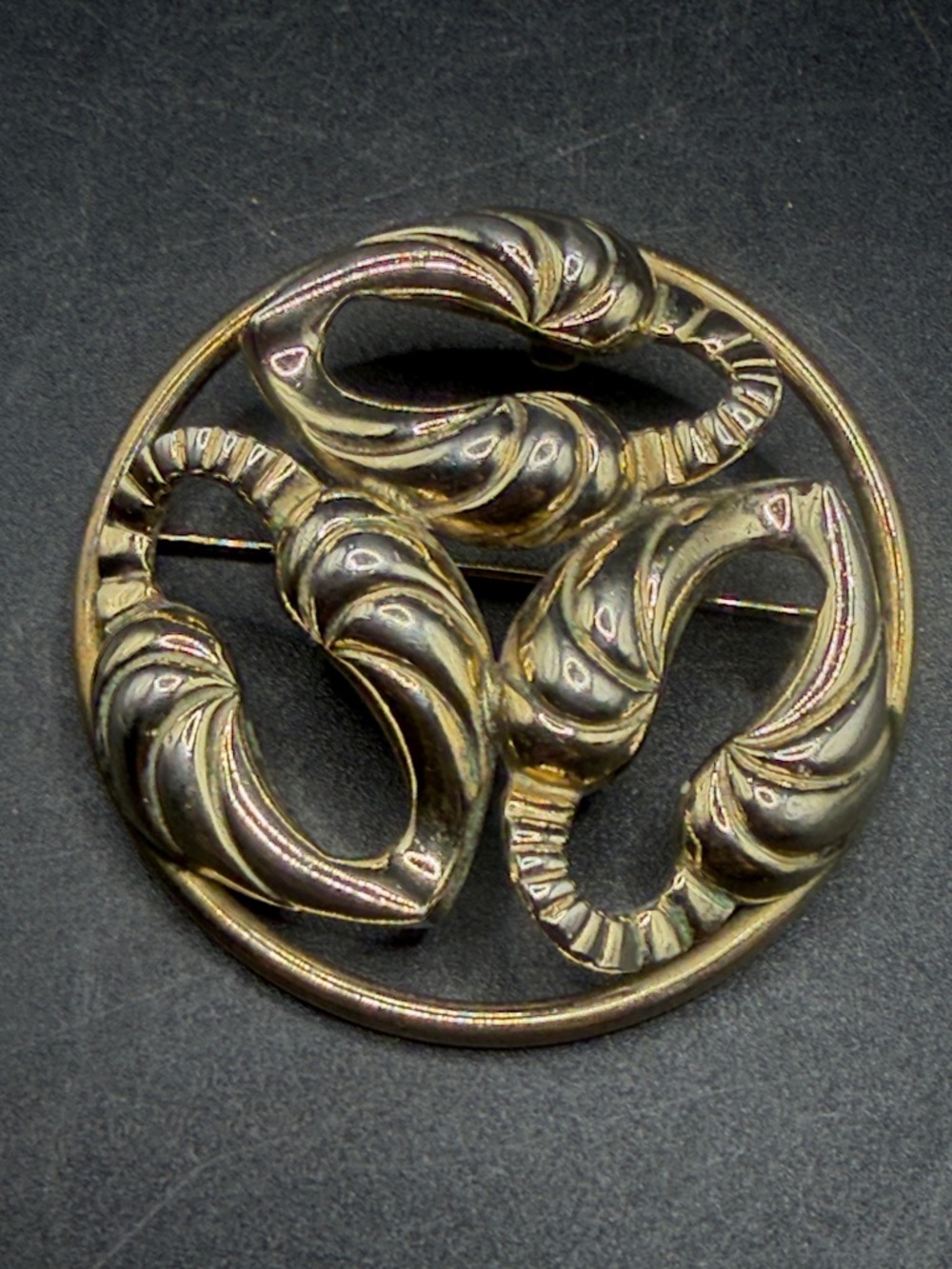 Goldberg Kirschman Old Crest Vintage Mid Century Abstract Round Pendant Brooch